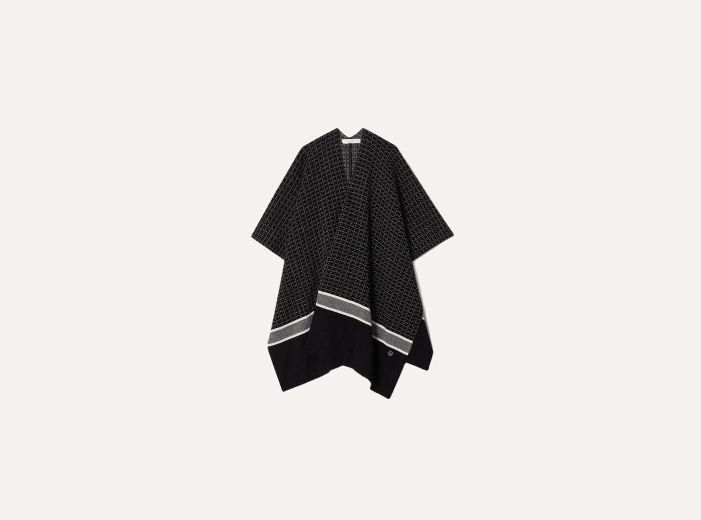 MIO checked poncho