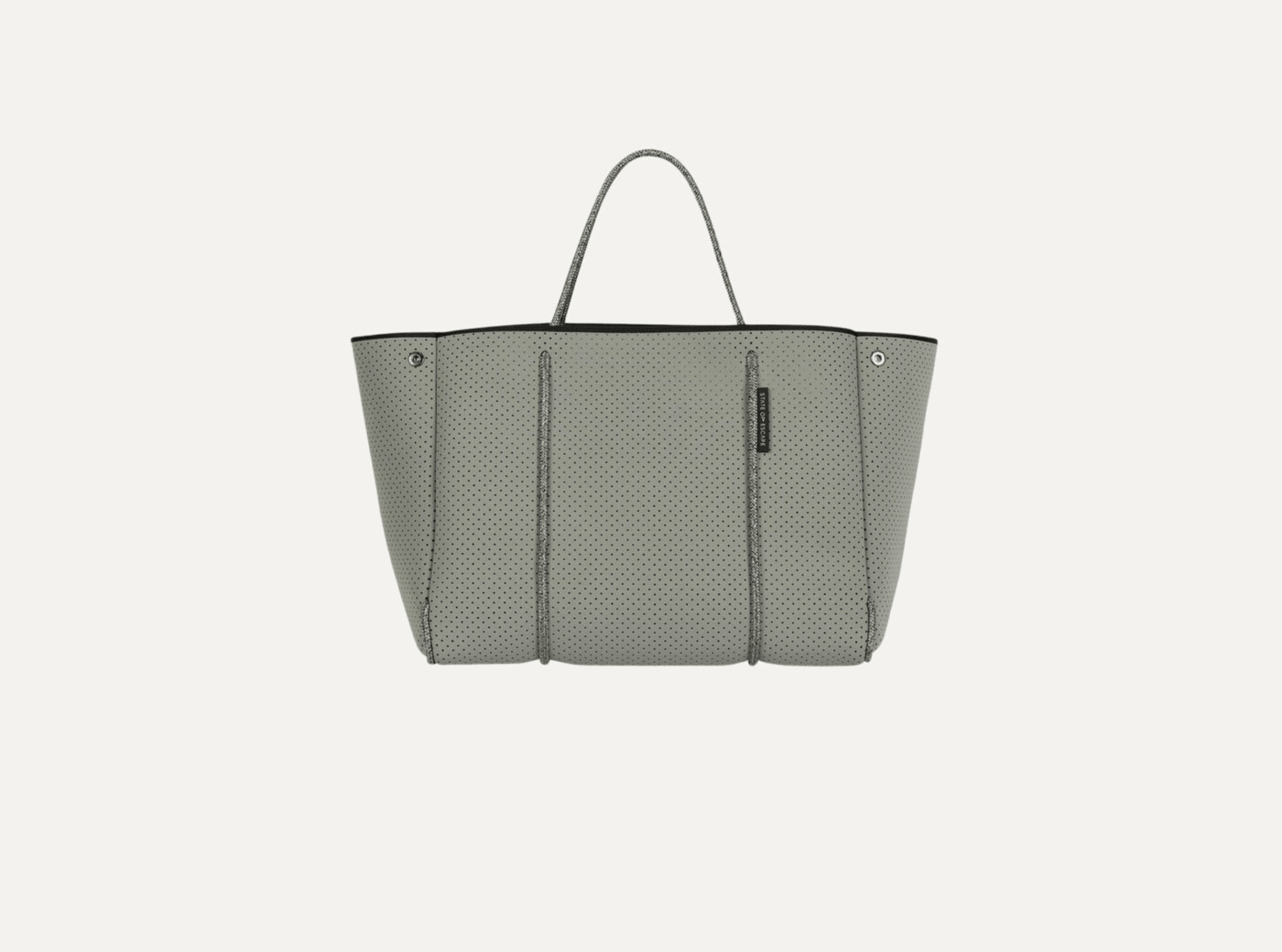 Escape Tote in Smoke