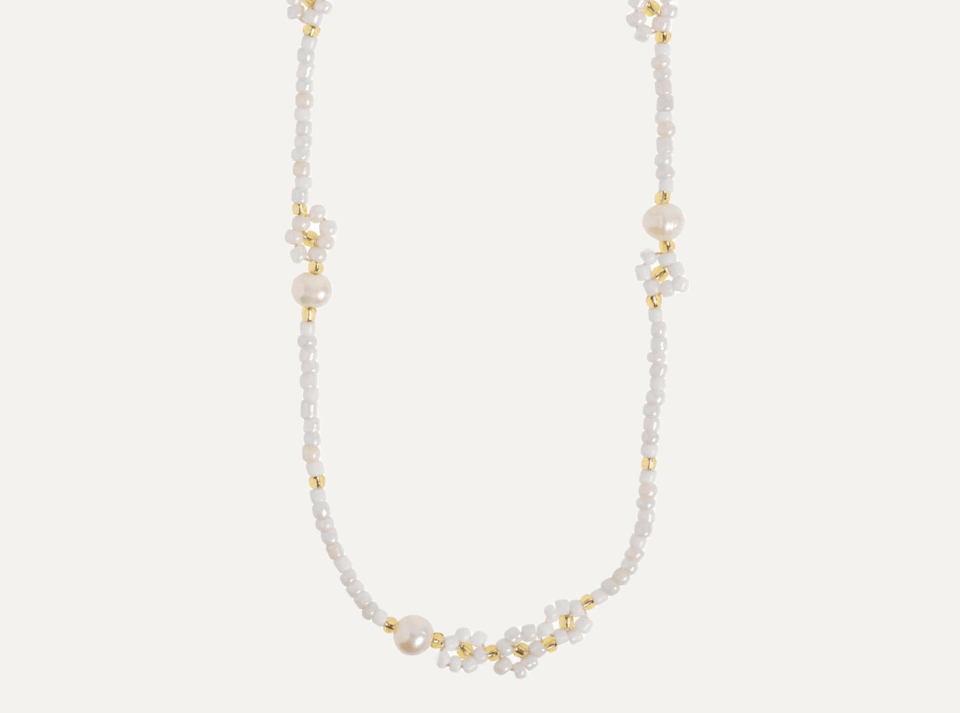 Elsa - White Beads Flower and Pearl Necklace